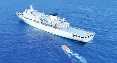 海軍某勤務(wù)船大隊(duì)組織海上訓(xùn)練